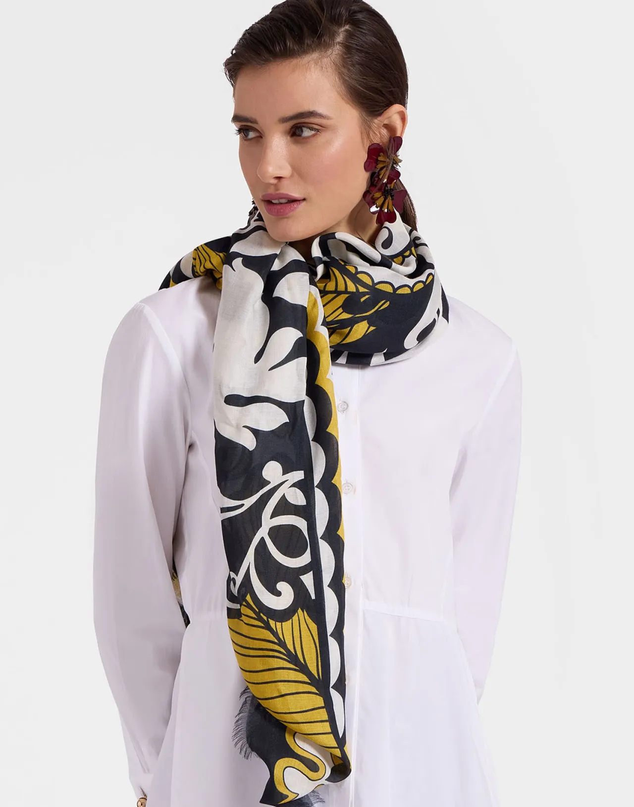 Clearance La DoubleJ Square ScarfMarea Black & White in Modal Silk