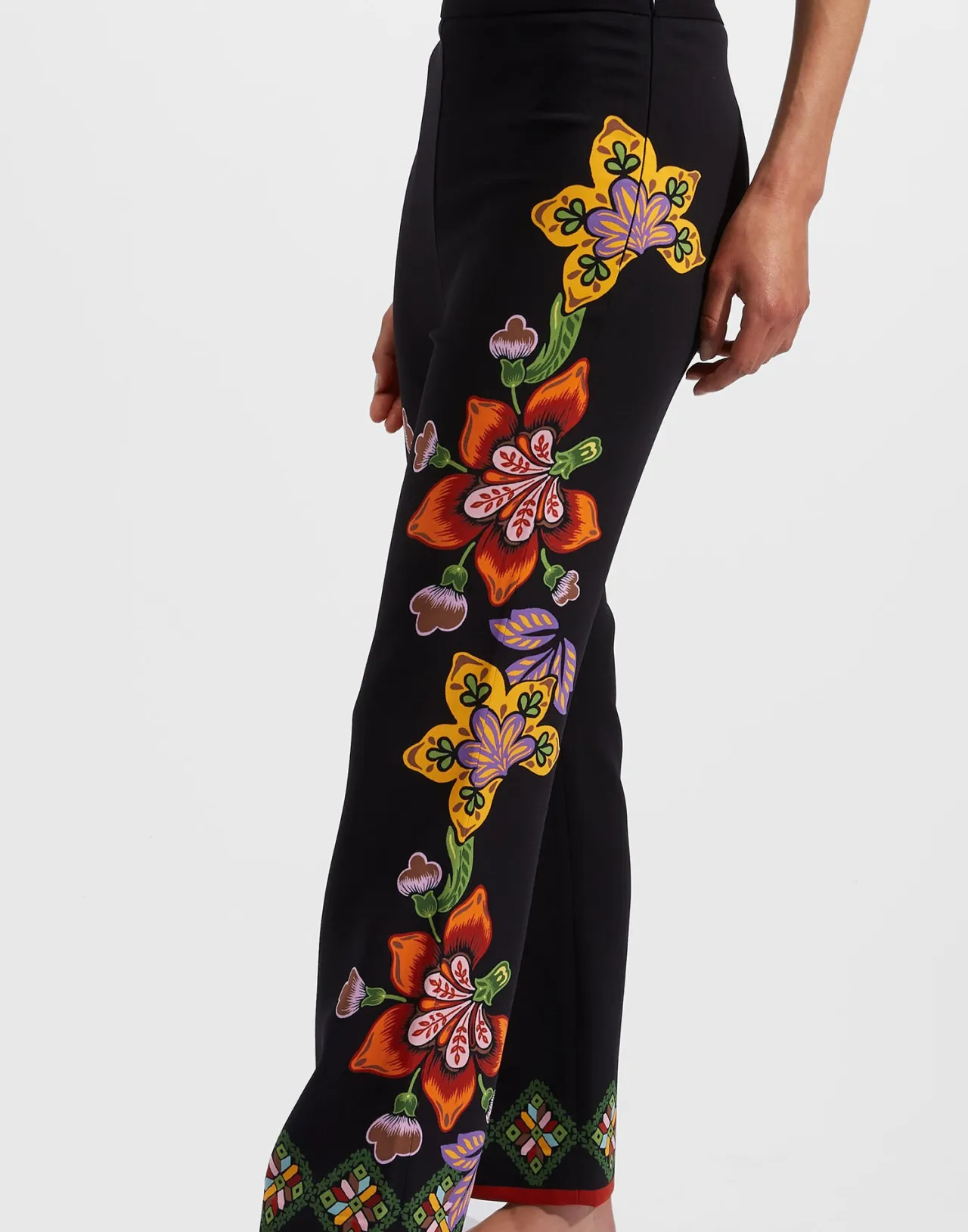 Hot La DoubleJ Stretch PantsFolk Flowers Nero Placée in Viscose Jersey